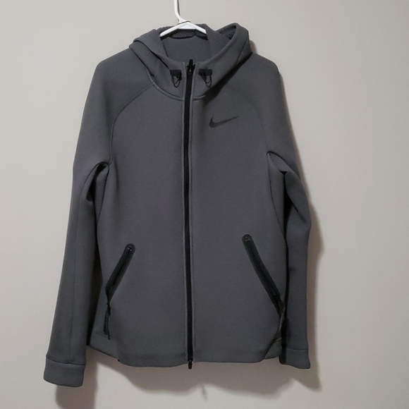 Nike - Picture 1 of 3